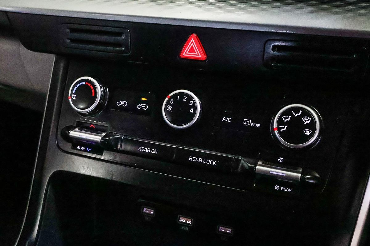 2022 Kia Carnival S KA4