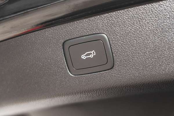 2024 MG HS Excite SAS23