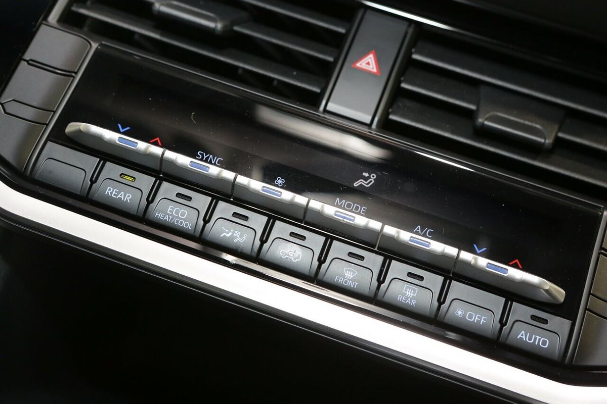 2024 Toyota Landcruiser GXL FJA300R