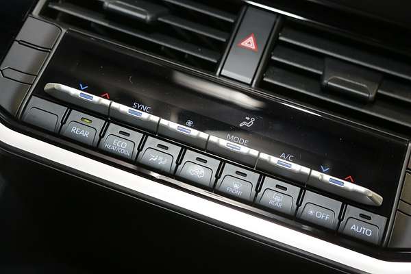 2024 Toyota Landcruiser GXL FJA300R