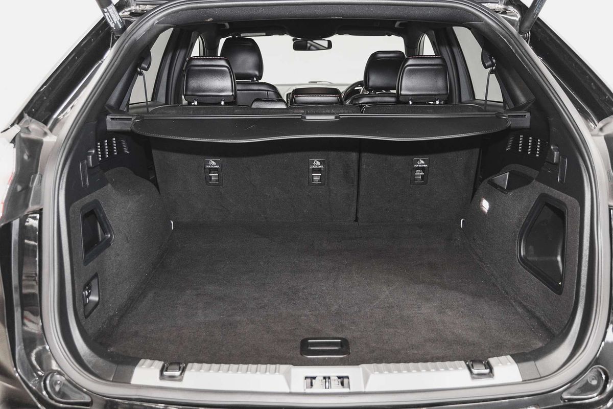 2019 Ford Endura ST-Line CA