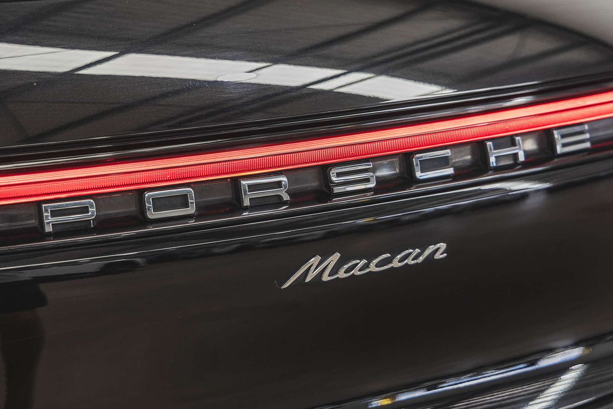 2020 Porsche Macan 95B