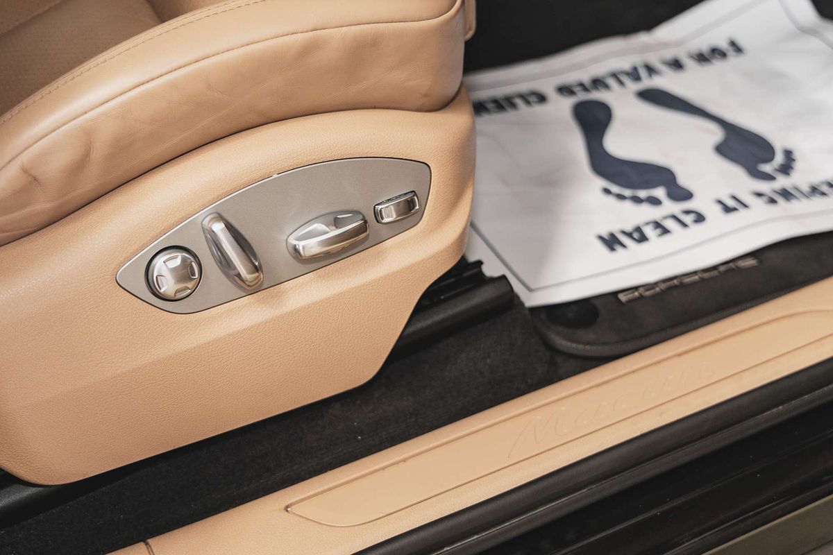 2020 Porsche Macan 95B