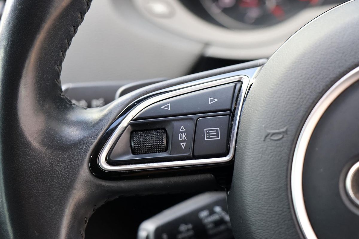 2017 Audi Q3 TDI Sport 8U