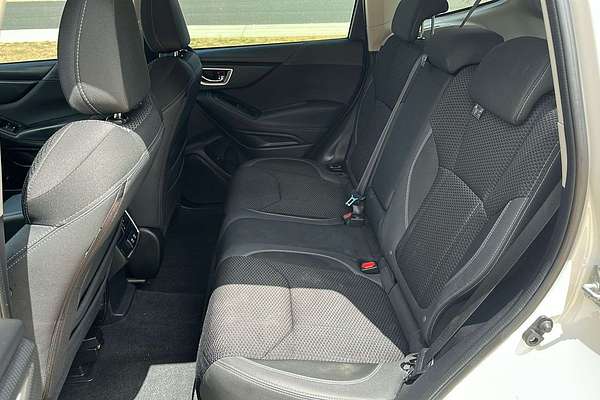 2021 Subaru Forester 2.5i Premium S5