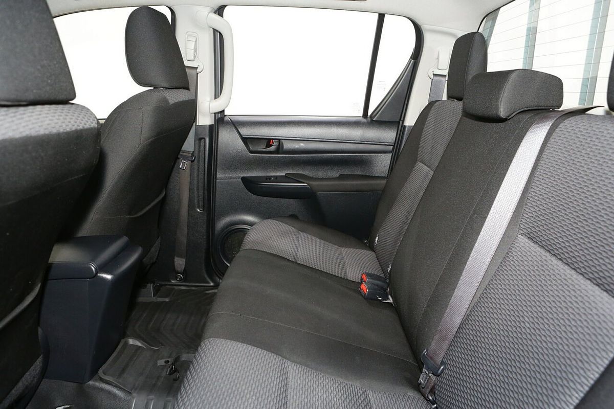 2017 Toyota Hilux Workmate TGN121R Rear Wheel Drive