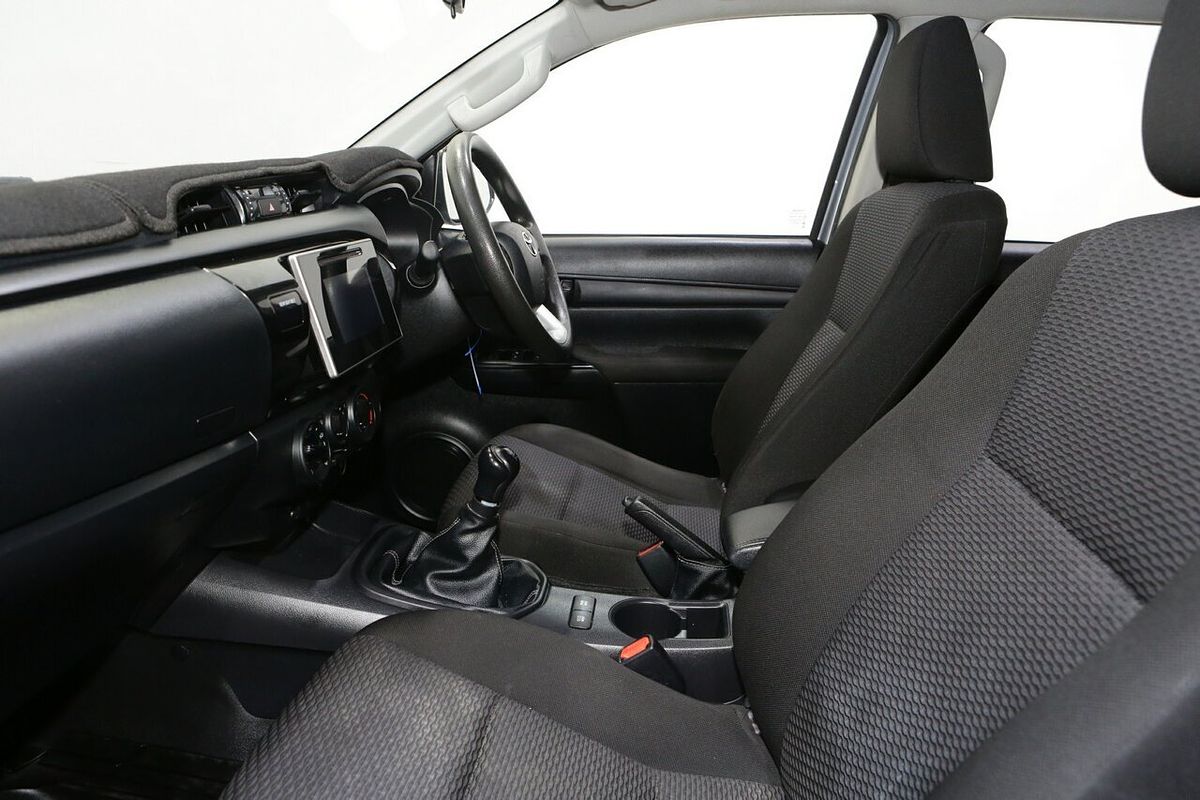 2017 Toyota Hilux Workmate TGN121R Rear Wheel Drive