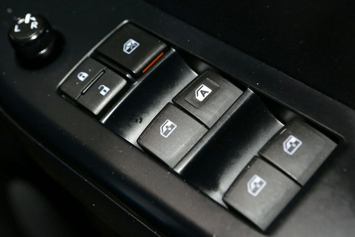 2017 Toyota Hilux Workmate TGN121R Rear Wheel Drive