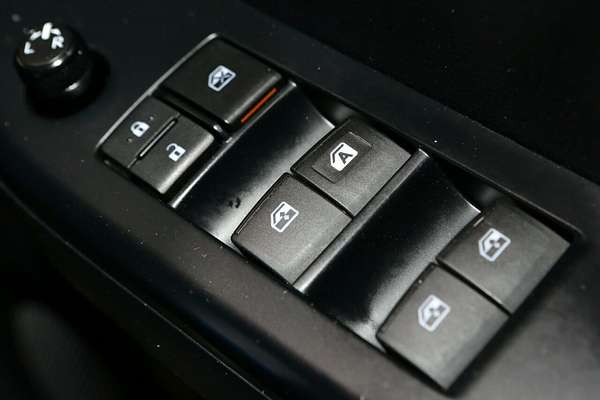 2017 Toyota Hilux Workmate TGN121R Rear Wheel Drive