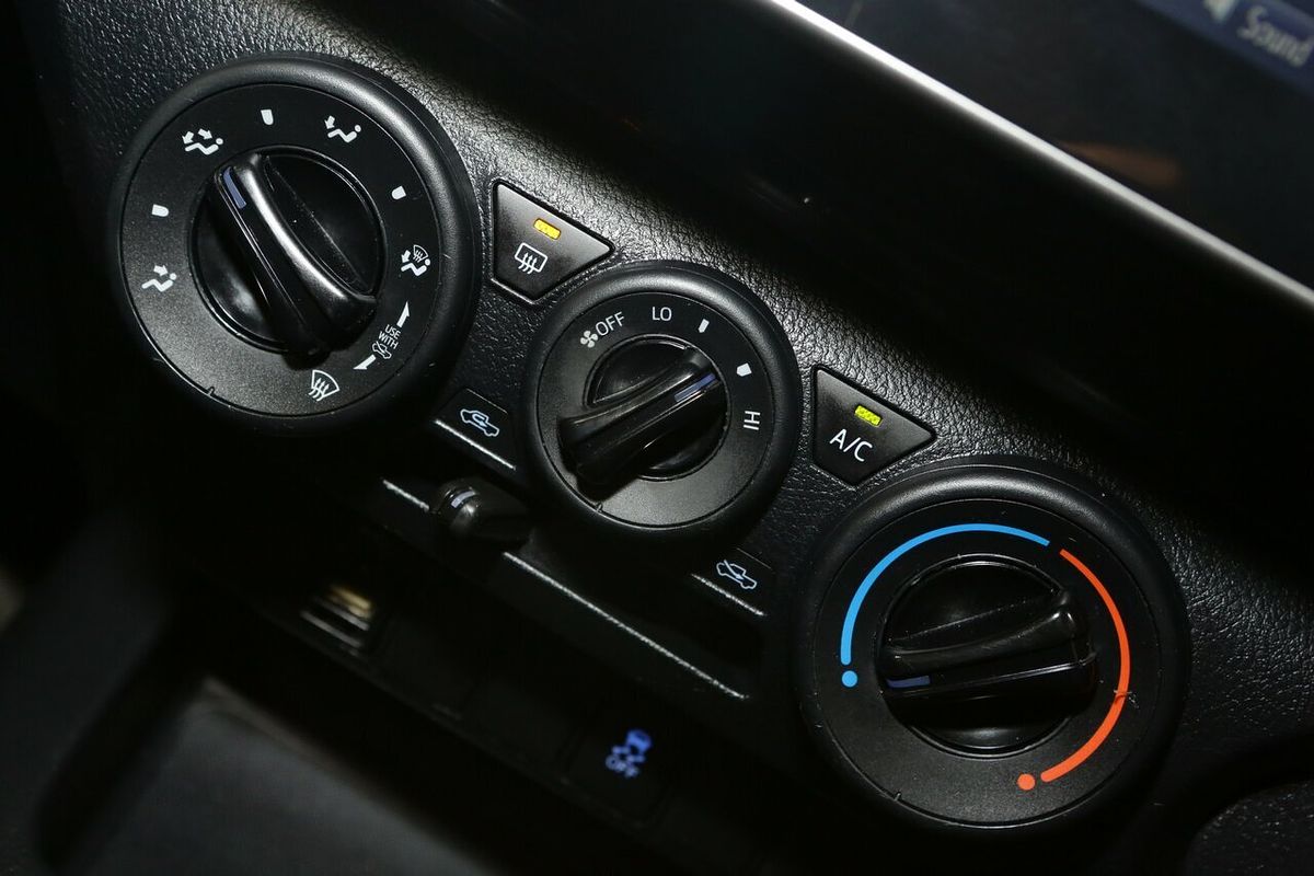 2017 Toyota Hilux Workmate TGN121R Rear Wheel Drive