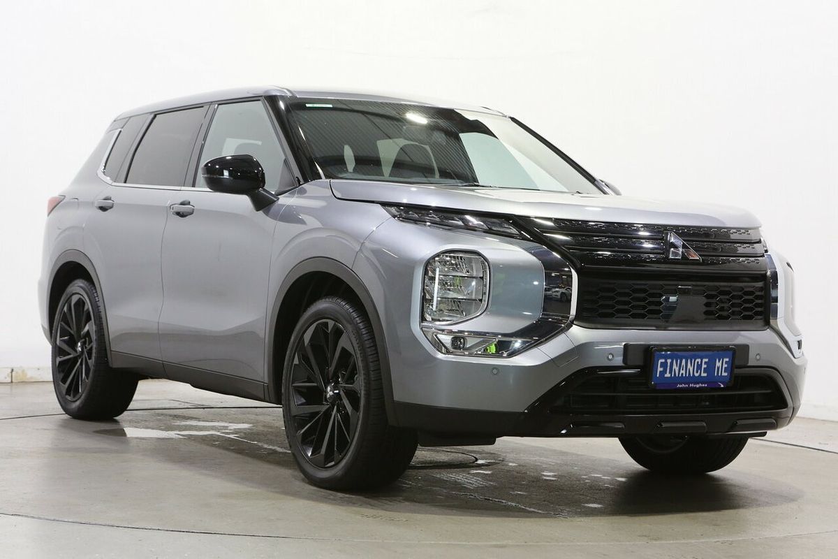 2023 Mitsubishi Outlander Black Edition ZM