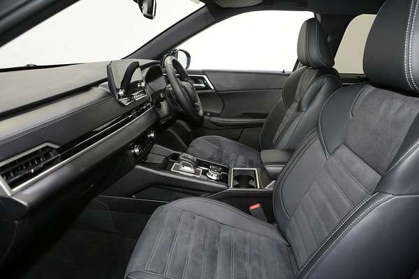 2023 Mitsubishi Outlander Black Edition ZM