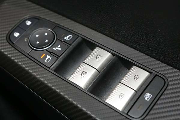 2023 Mitsubishi Outlander Black Edition ZM