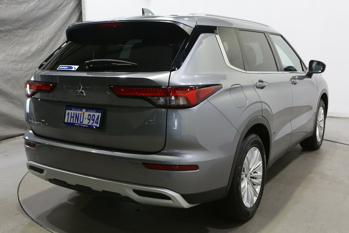 2022 Mitsubishi Outlander LS ZM