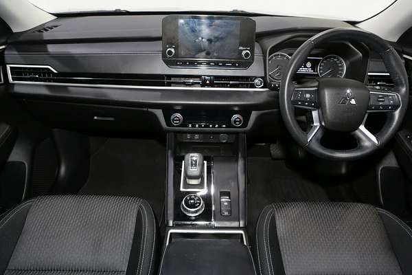 2022 Mitsubishi Outlander LS ZM