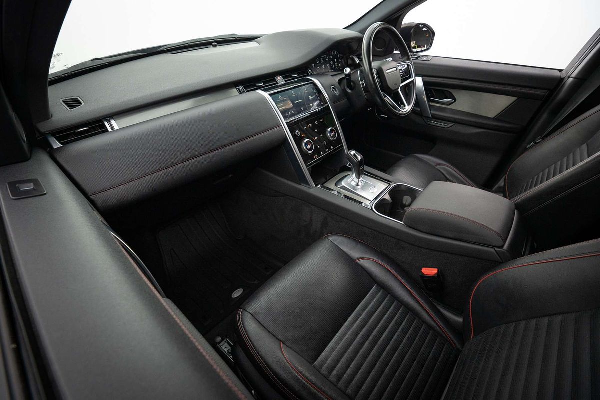 2022 Land Rover Discovery Sport P250 R-Dynamic SE L550