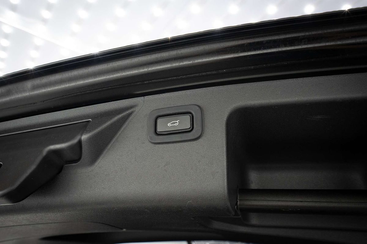 2022 Land Rover Discovery Sport P250 R-Dynamic SE L550