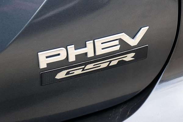 2024 Mitsubishi Outlander PHEV GSR ZM