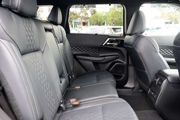 2024 Mitsubishi Outlander PHEV GSR ZM