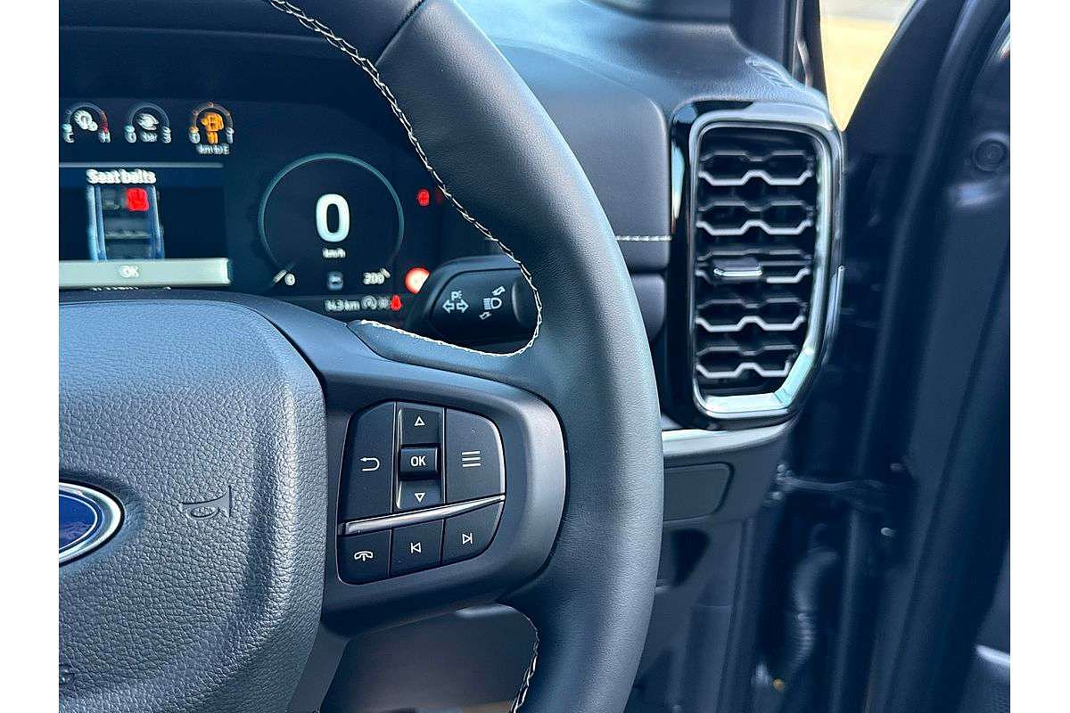 2025 Ford Everest Platinum  3.0L