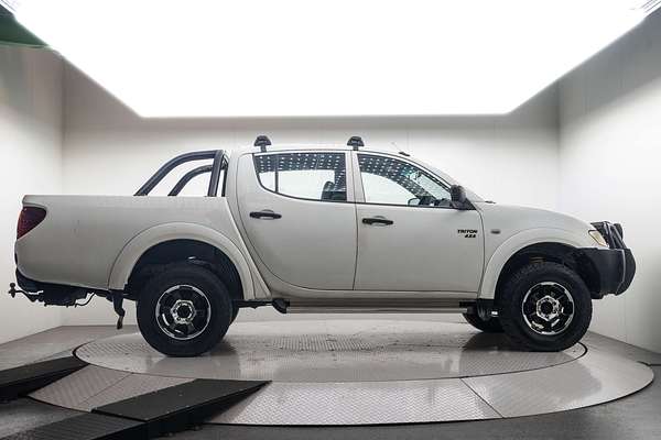 2011 Mitsubishi Triton GL-R MN 4X4