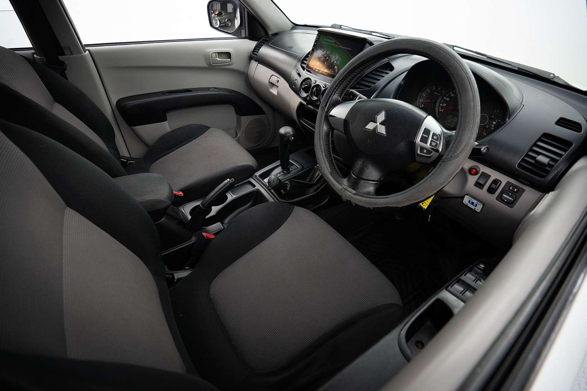 2011 Mitsubishi Triton GL-R MN 4X4