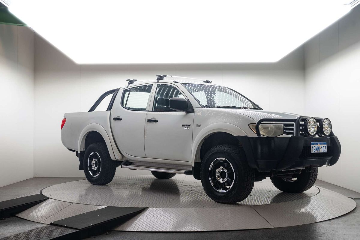 2011 Mitsubishi Triton GL-R MN 4X4