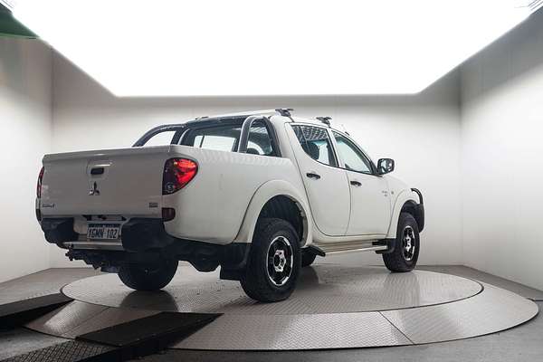 2011 Mitsubishi Triton GL-R MN 4X4