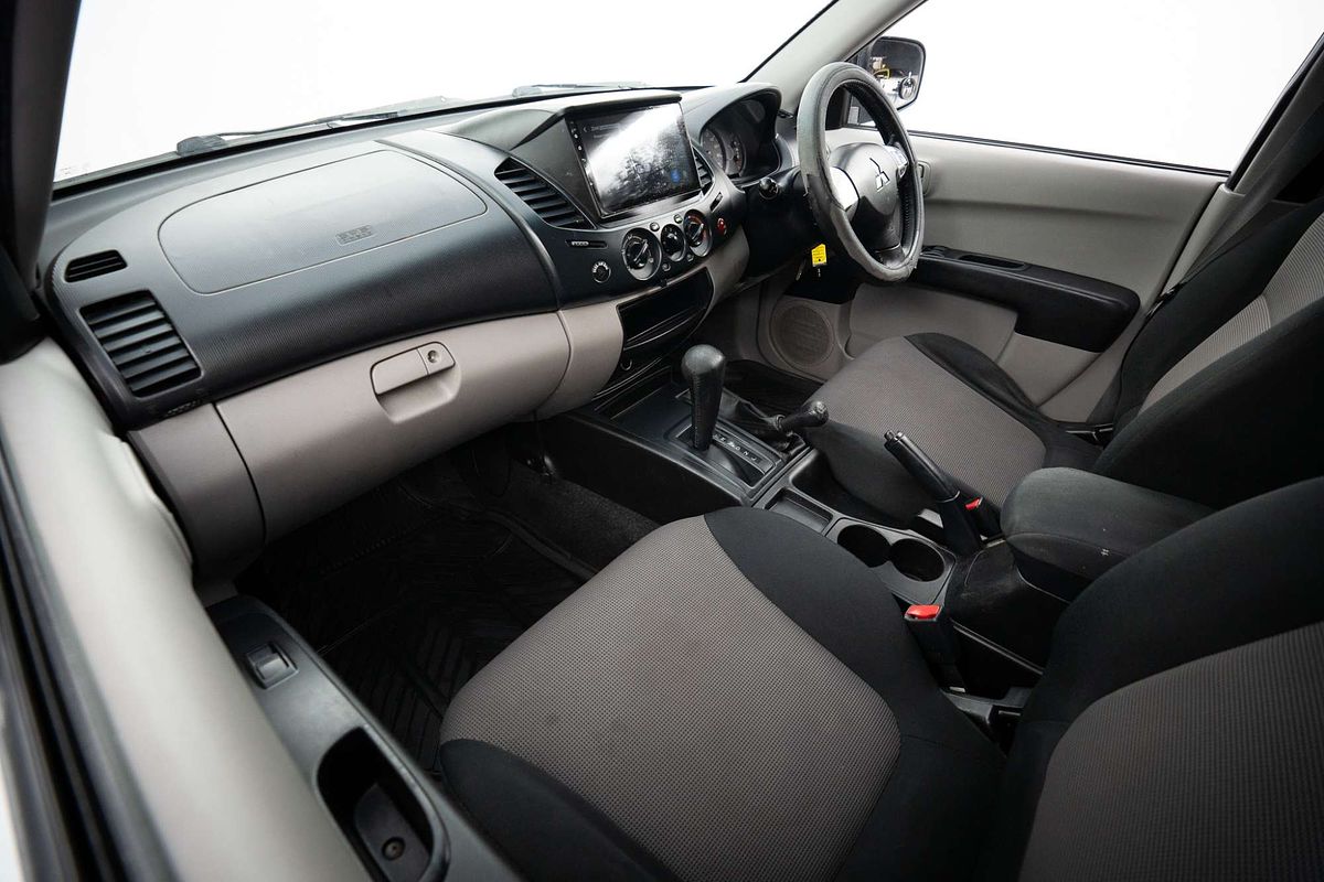 2011 Mitsubishi Triton GL-R MN 4X4