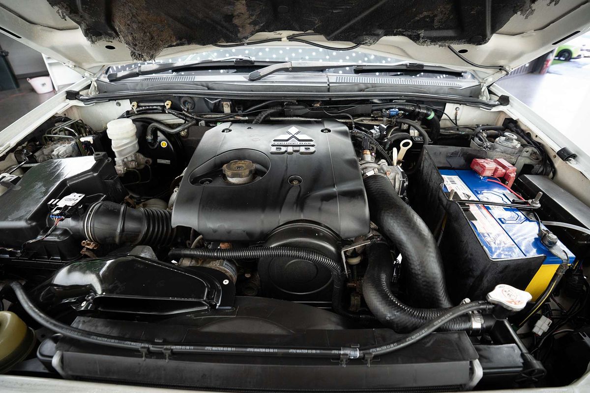 2011 Mitsubishi Triton GL-R MN 4X4