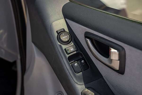 2009 Hyundai iMax TQ-W