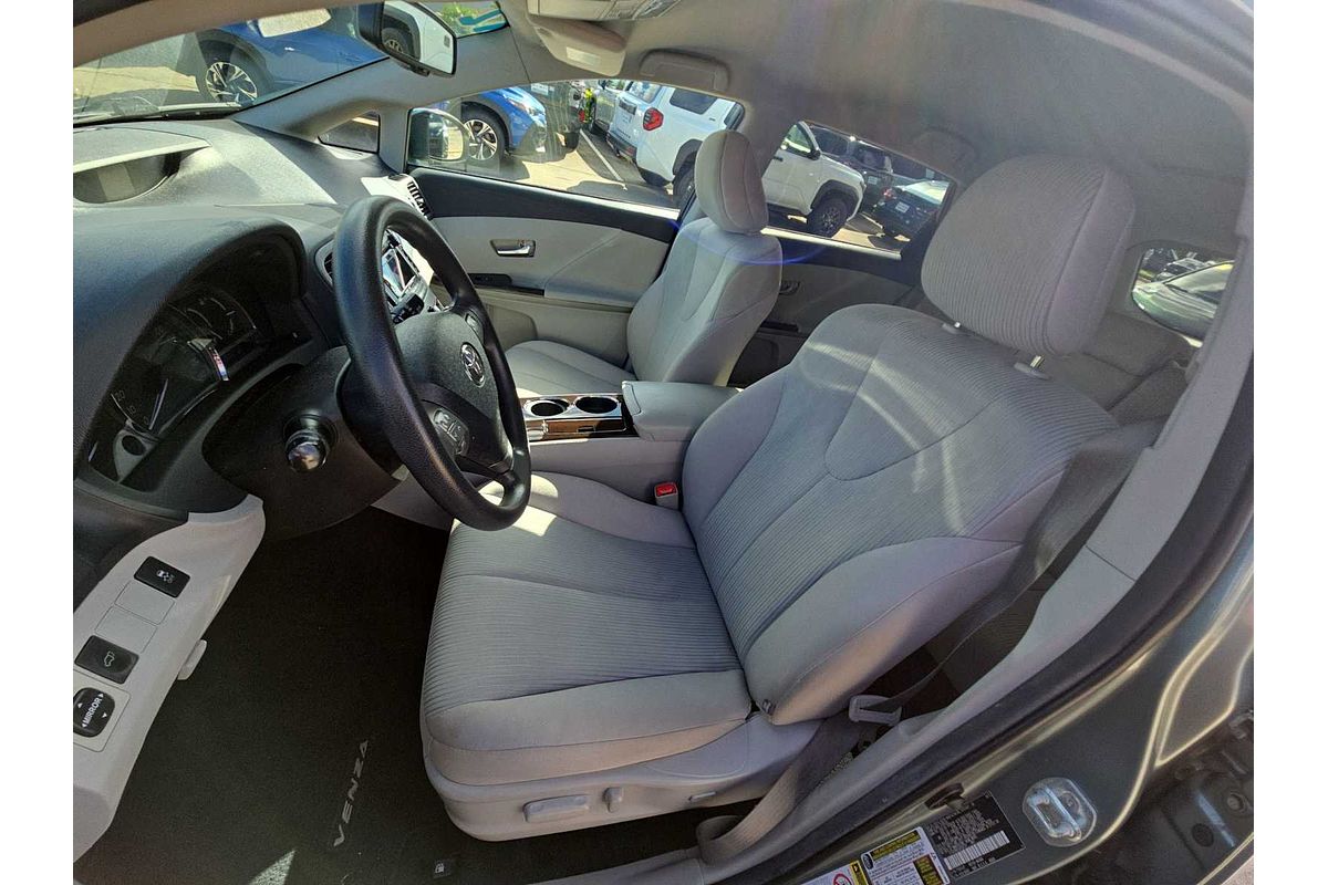 2012 Toyota Venza LE