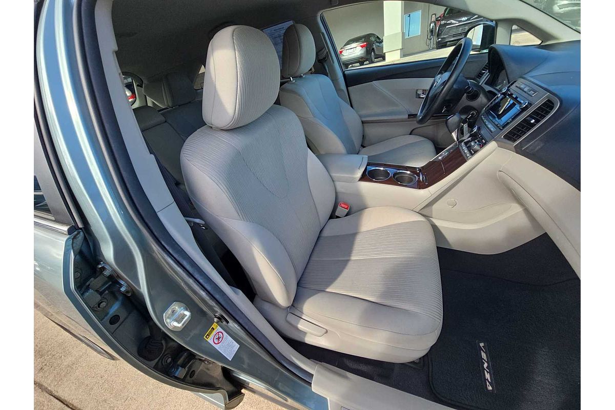 2012 Toyota Venza LE
