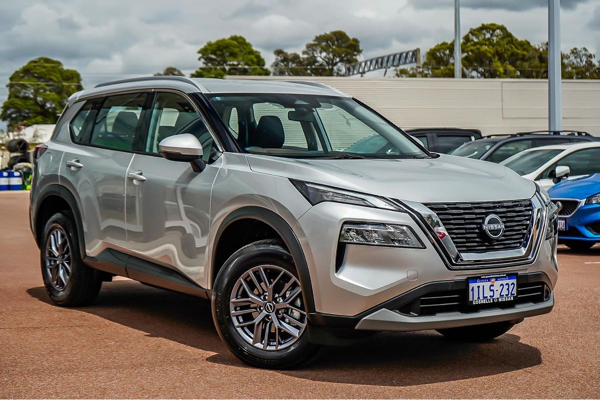 2024 Nissan X-TRAIL ST T33