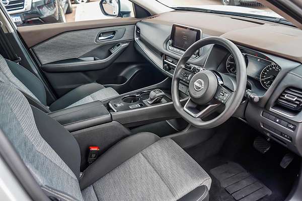 2024 Nissan X-TRAIL ST T33