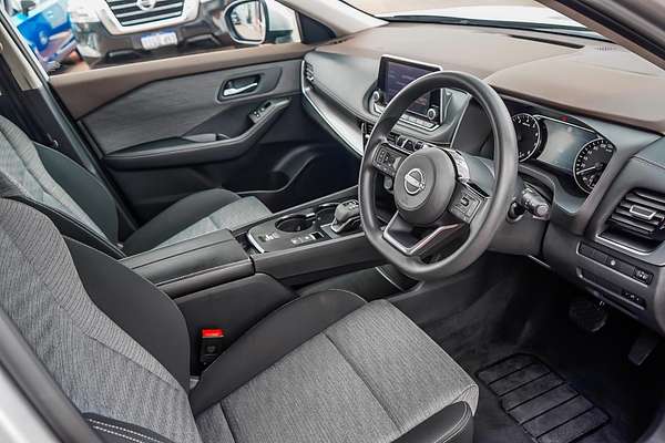 2024 Nissan X-TRAIL ST T33