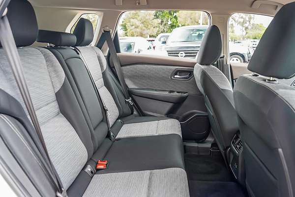 2024 Nissan X-TRAIL ST T33