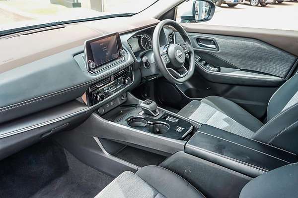 2024 Nissan X-TRAIL ST T33
