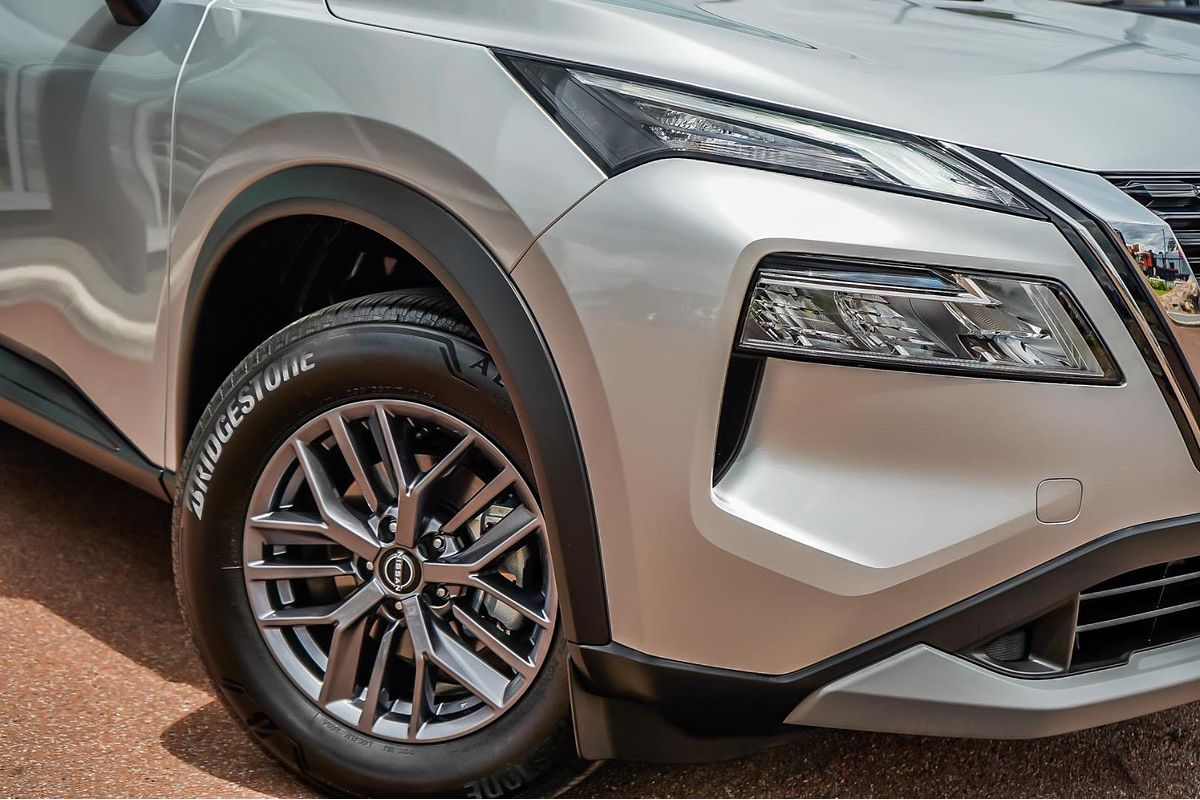 2024 Nissan X-TRAIL ST T33