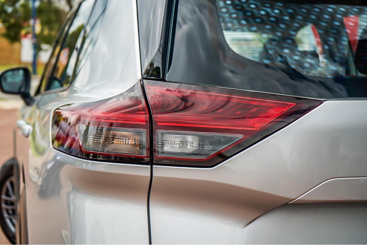 2024 Nissan X-TRAIL ST T33