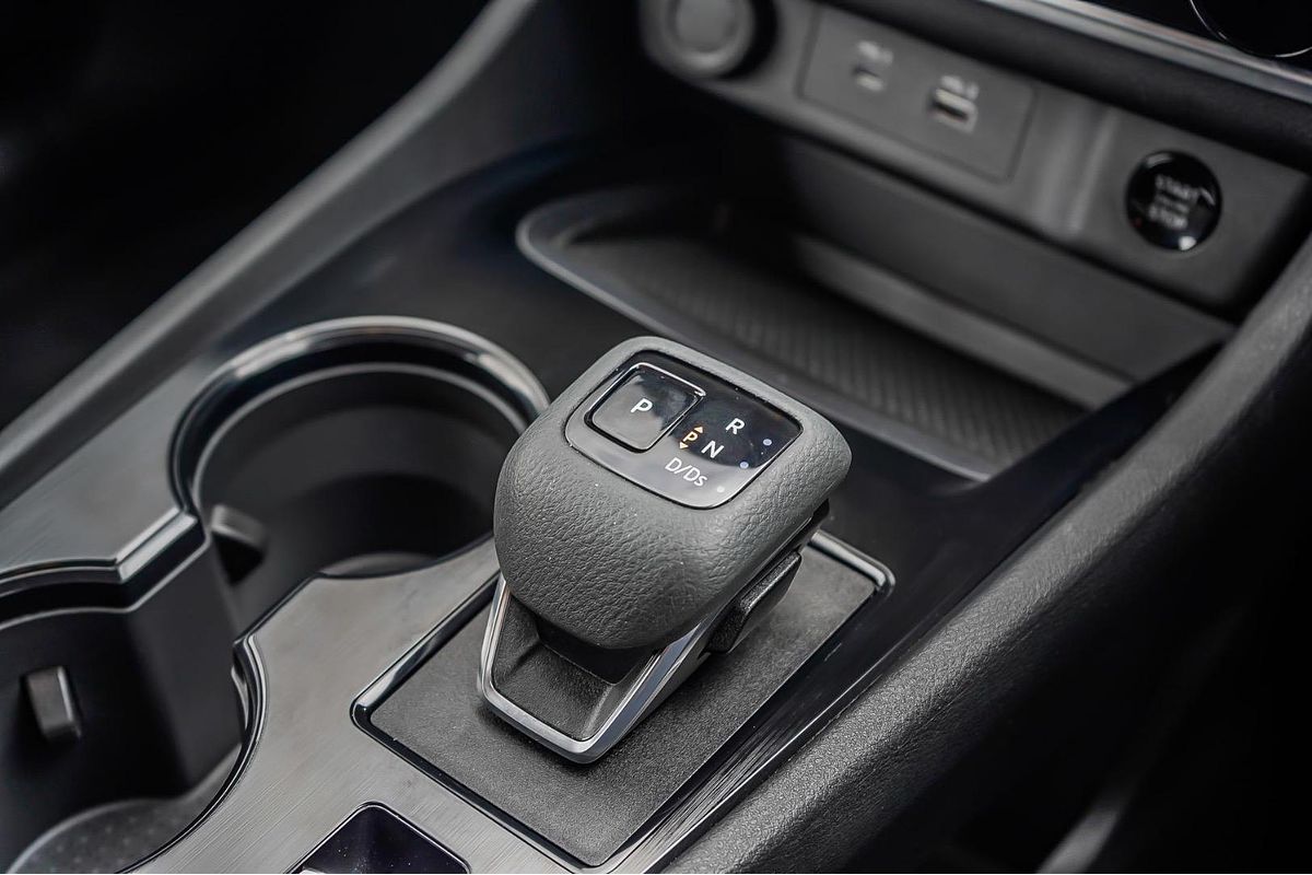 2024 Nissan X-TRAIL ST T33