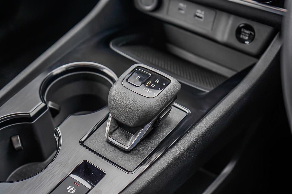 2024 Nissan X-TRAIL ST T33