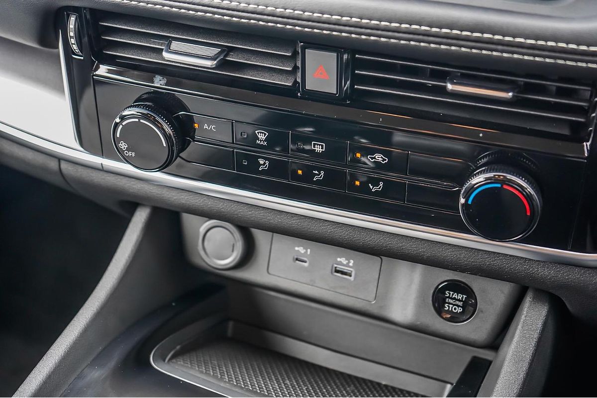 2024 Nissan X-TRAIL ST T33