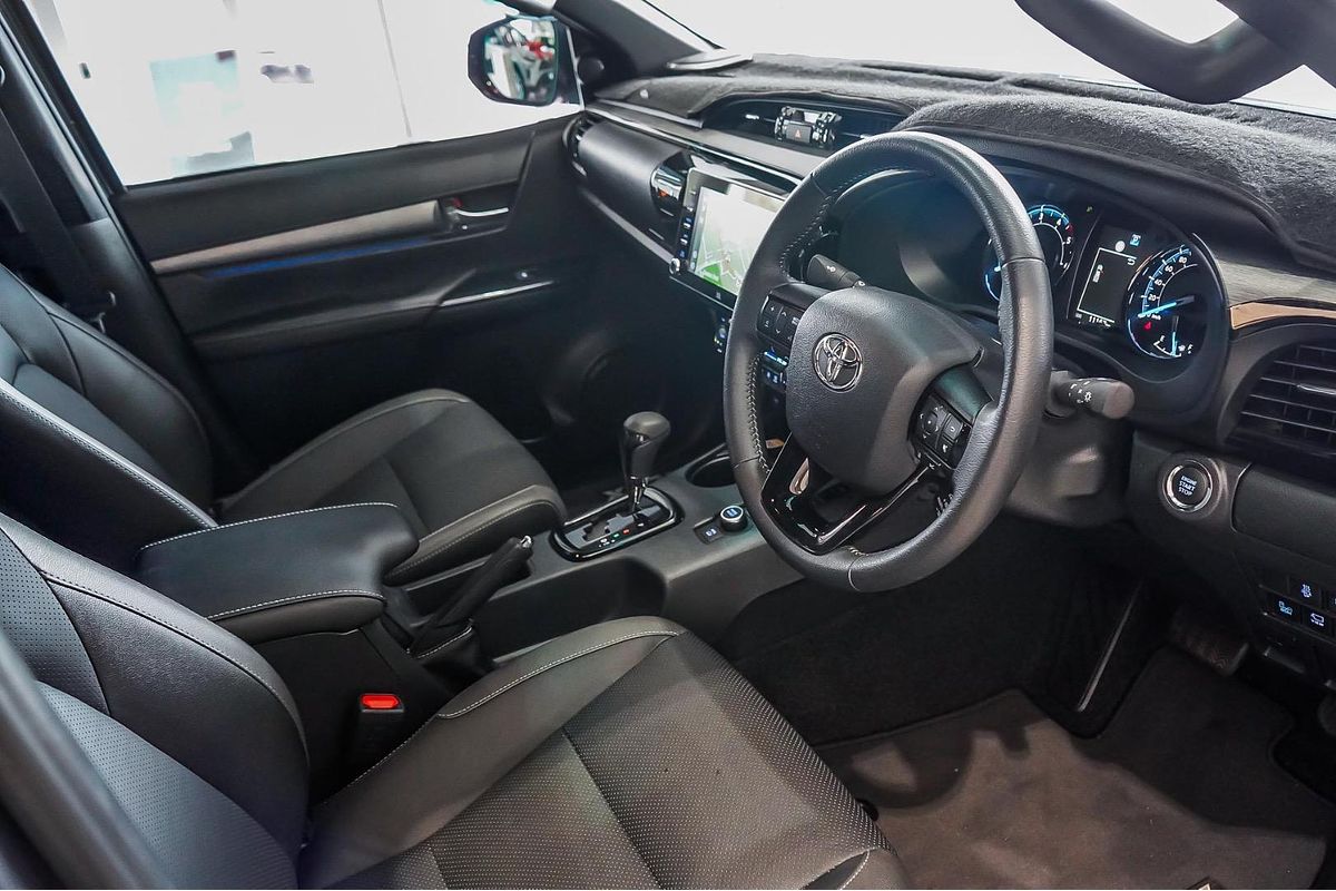 2025 Toyota Hilux Rogue 48V GUN126R 4X4