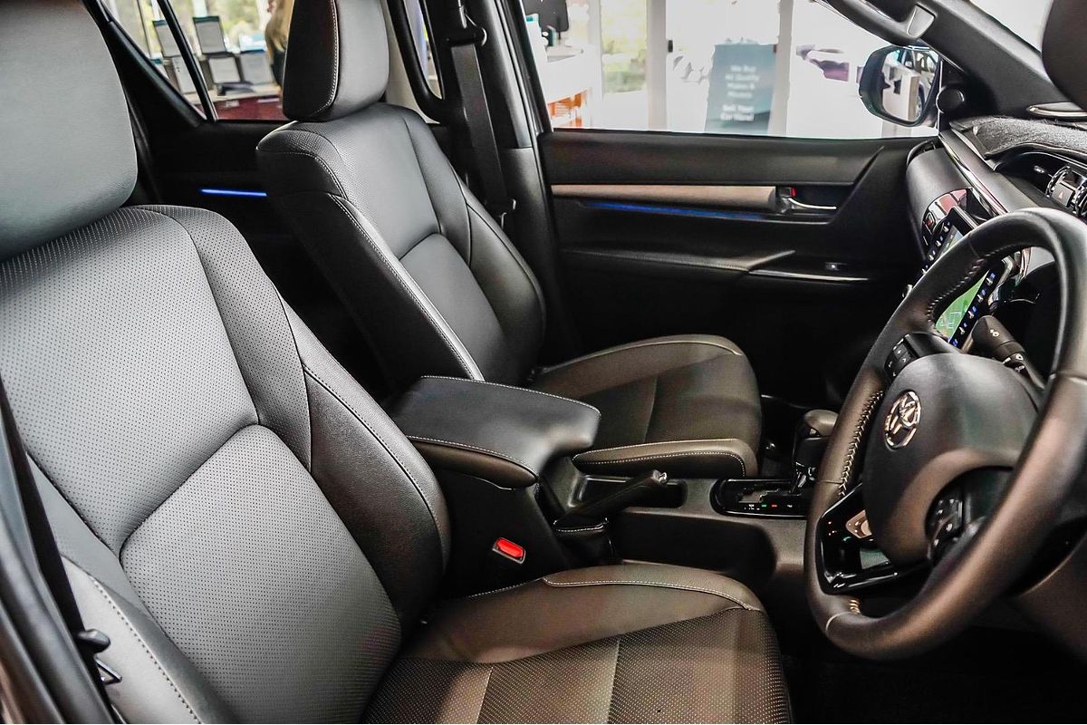 2025 Toyota Hilux Rogue 48V GUN126R 4X4