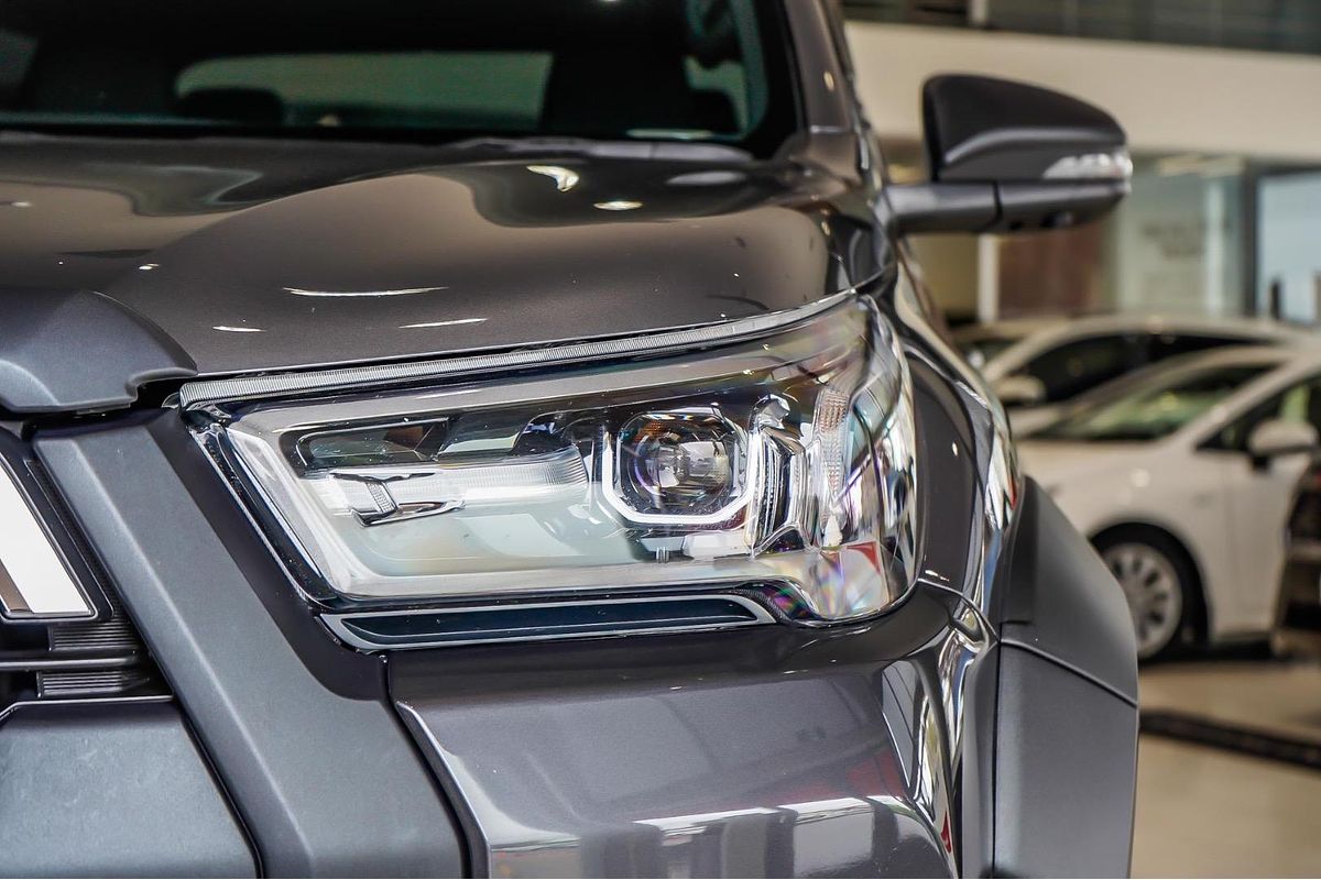 2025 Toyota Hilux Rogue 48V GUN126R 4X4