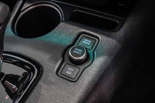 2025 Toyota Hilux Rogue 48V GUN126R 4X4