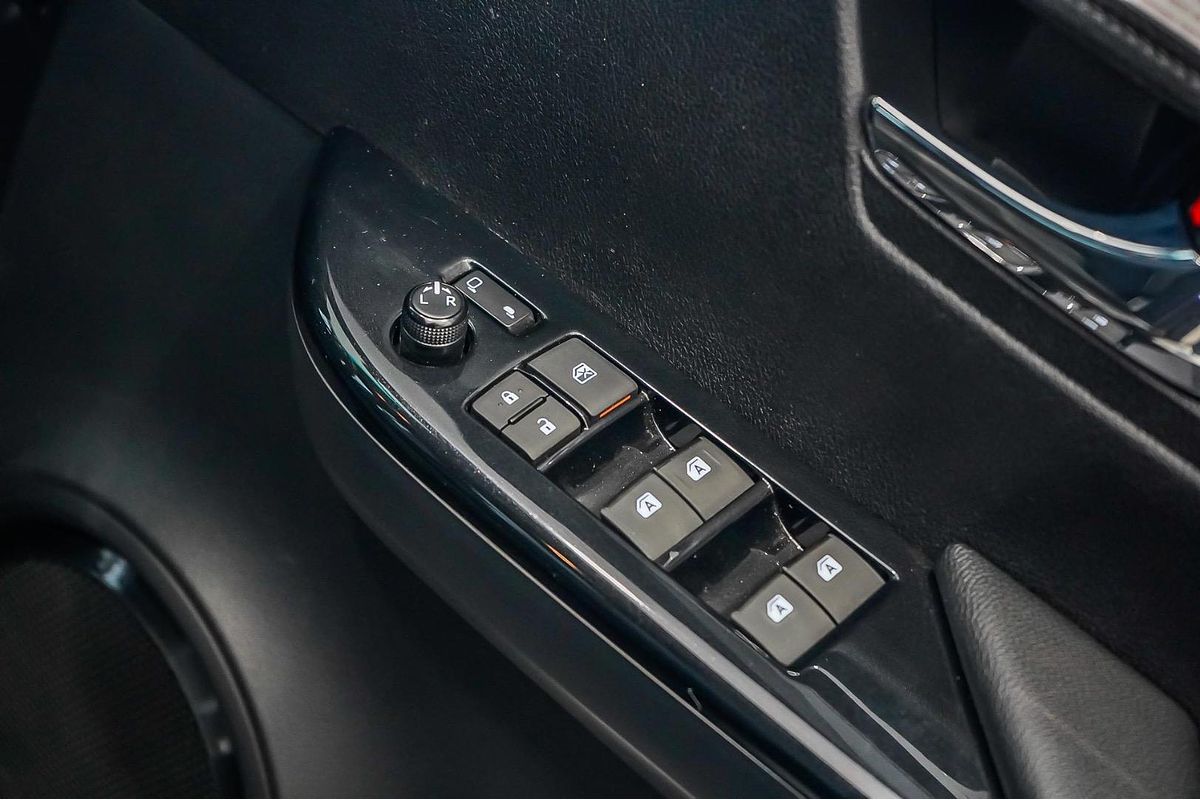 2025 Toyota Hilux Rogue 48V GUN126R 4X4