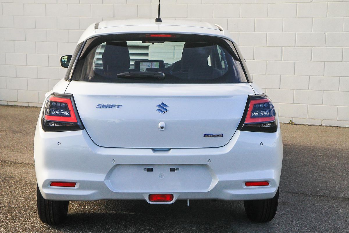 2025 Suzuki Swift Hybrid UZ