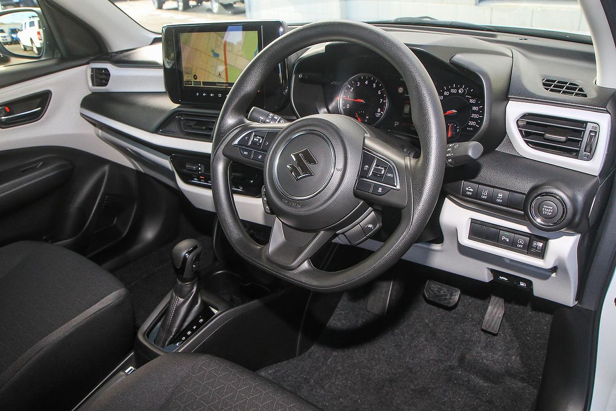 2025 Suzuki Swift Hybrid UZ